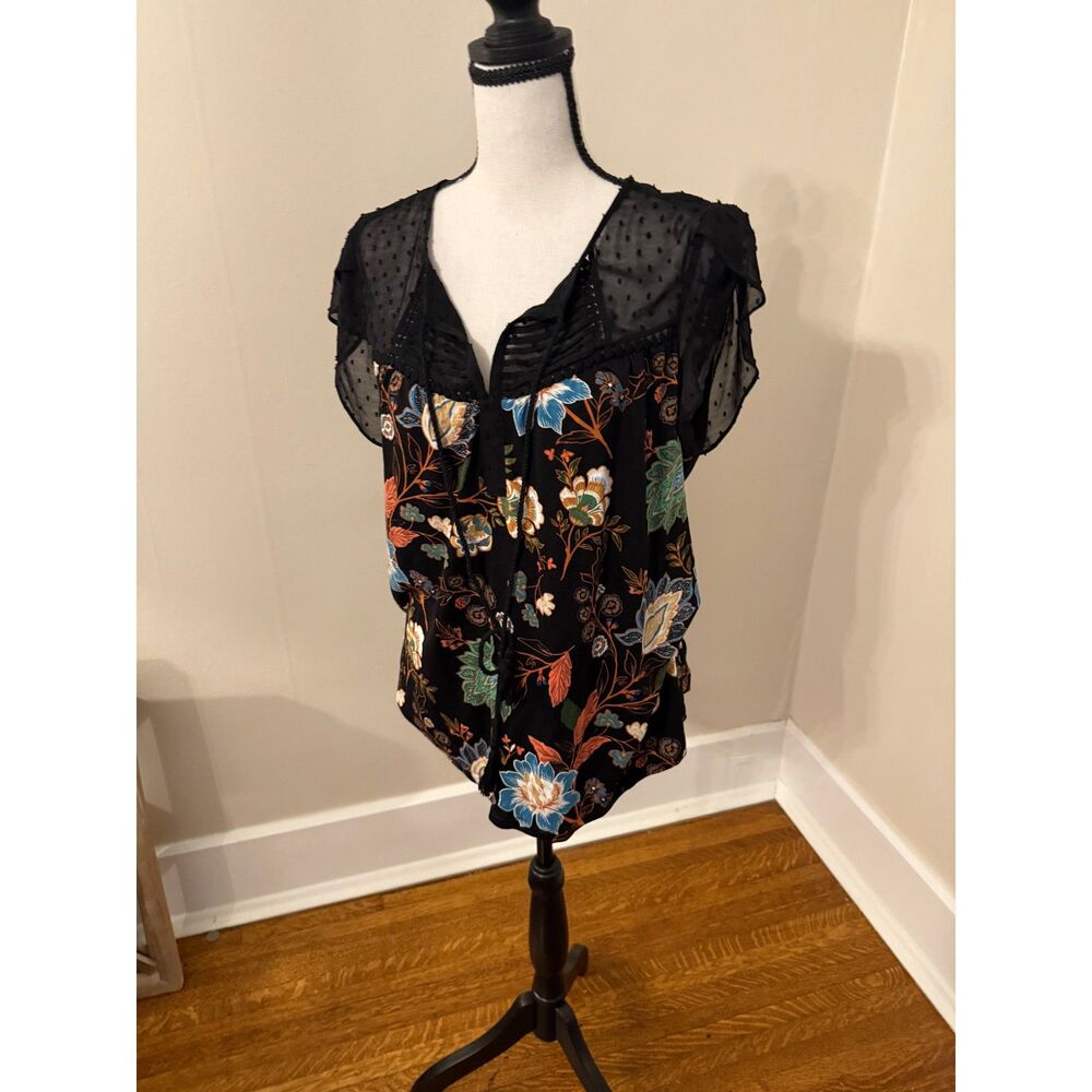 Daniel Rainn Black Top with Flowers Size M New
